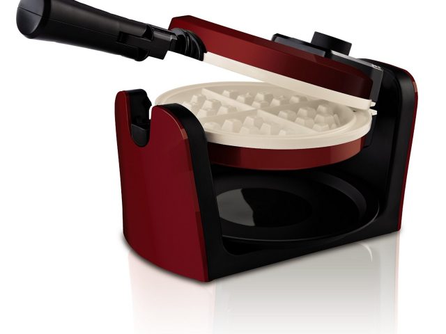 Oster CKSTWFBF10MR-ECO DuraCeramic Flip Waffle Maker